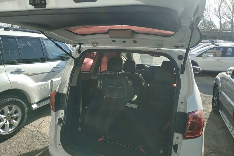 Used FAW Yingzhi 737 2015 1.5L Manual Comfort Model
