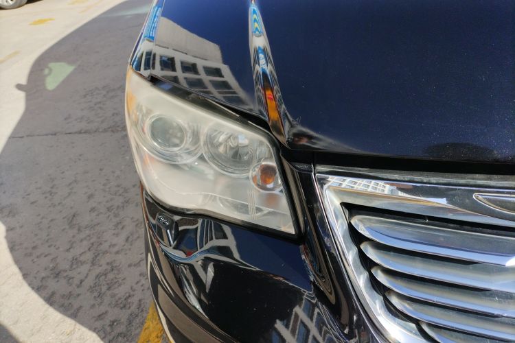 Used Chrysler Grand Voyager 2013 3.6L Luxury Edition Right Front Headlight