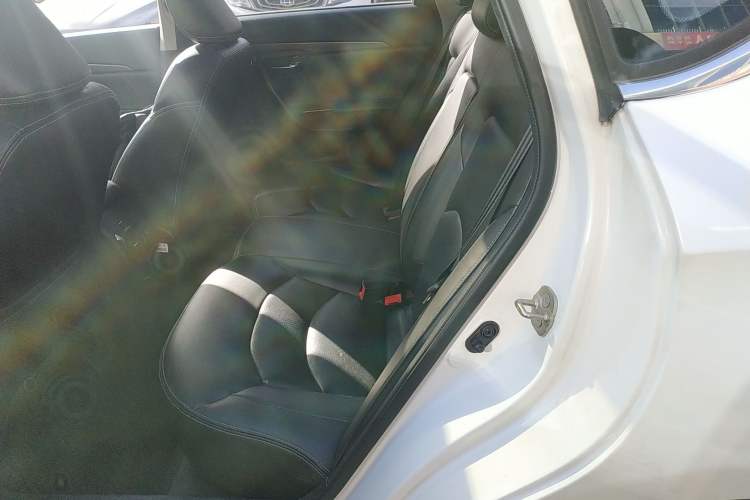 Used GAC Trumpchi GA6 2016 235T DCT Elite Edition
