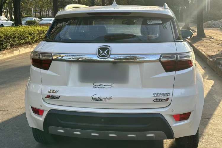 Used JMC Yusheng S330 2016 1.5L GTDi Automatic Two-Wheel Drive Comfort Edition
