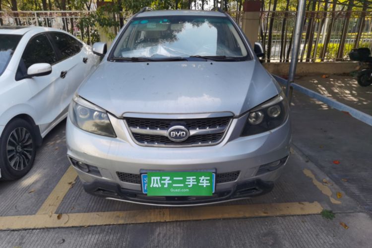 Used BYD S6 2011 2.0L Manual Luxury Version

