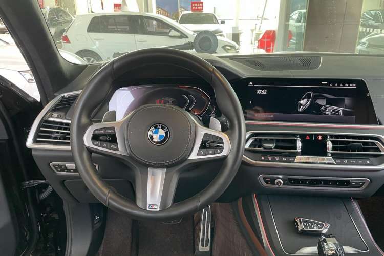 Used BMW X7 2020 xDrive40i Luxury M Sport Package
