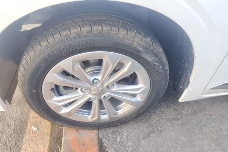 Used Wuling Jiachen 2022 1.5L Manual Comfort Edition
