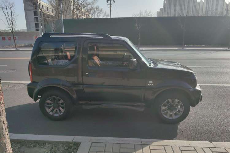 Used Suzuki Jimny 2015 1.3L AT JLX Navigation Edition
