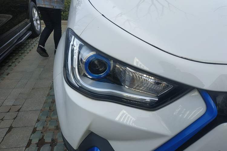 Used JAC iEV6E 2018 Sport Edition iEV6E Luxury Smart Enjoyment Version Right Front Headlight