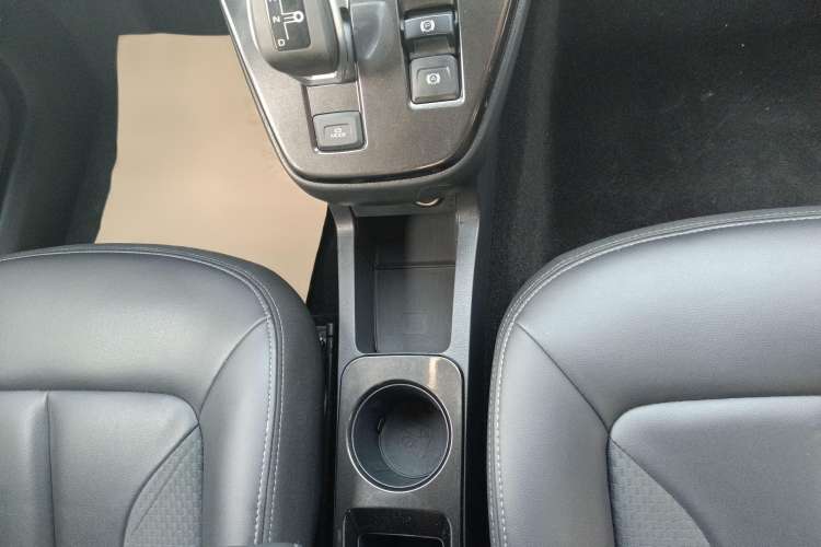 Used ORA iQ 2018 High-Range Version Smart Connectivity Model