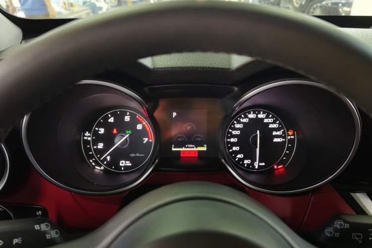 Used Alfa Romeo Stelvio 2017 2.0T 200HP Elite Edition
