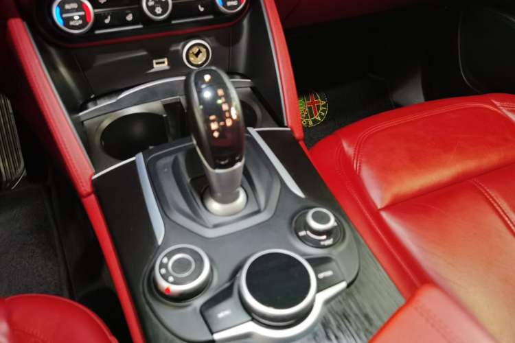 Used Alfa Romeo Stelvio 2017 2.0T 200HP Elite Edition
