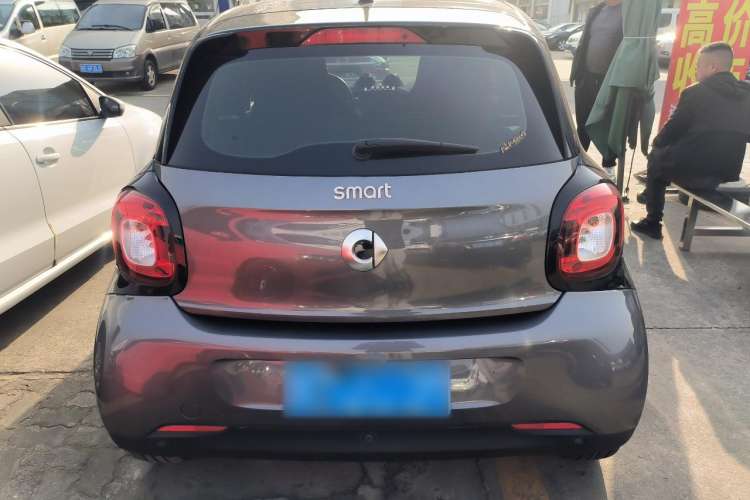 Used smart forfour 2016 1.0L 52 kW Passion Edition
