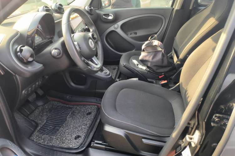 Used smart forfour 2016 1.0L 52 kW Passion Edition
