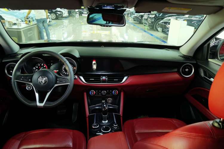 Used Alfa Romeo Stelvio 2017 2.0T 200HP Elite Edition
