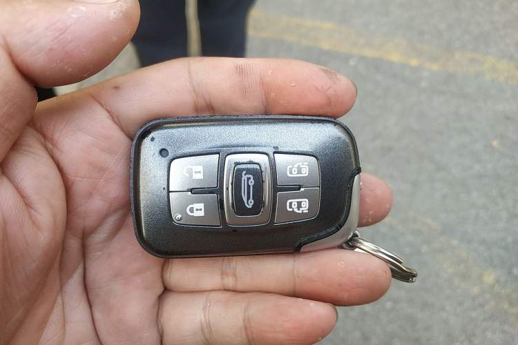 Used BYD M6 2015 2.4L Automatic Prestige Edition
