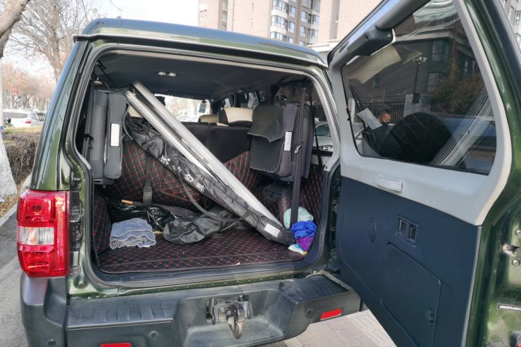 Used Leopaard Q6 2015 2.4L Manual Two-Wheel-Drive Elite Model Trunk