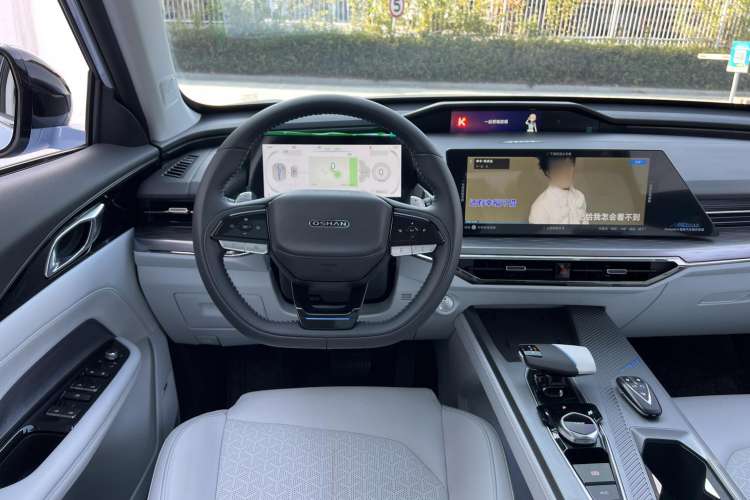 Used Oshan Z6 New Energy 2022 Blue Whale iDD 150KM Flagship PLUS Smart Parking Edition
