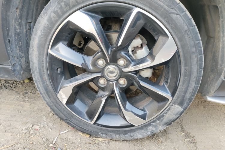 Used Dongfeng Aeolus AX4 2017 1.6L DCT Trendy Style
