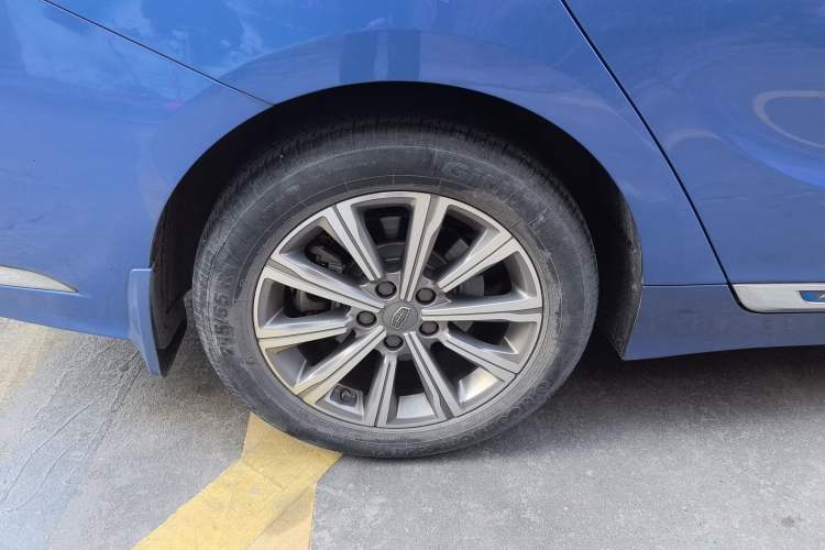 Used Geely Auto Emgrand GT New Energy 2018 1.5T PHEV Yaoxiang Edition Right Rear Wheel Hub
