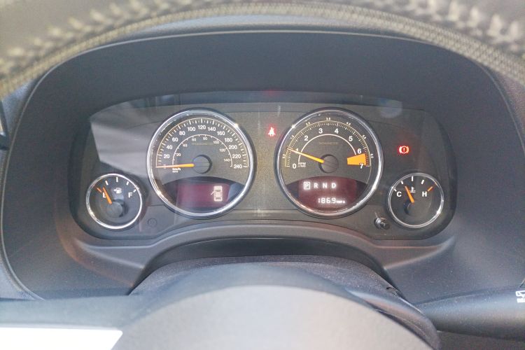 Used Jeep Compass 2014 2.0L two-wheel drive luxury version