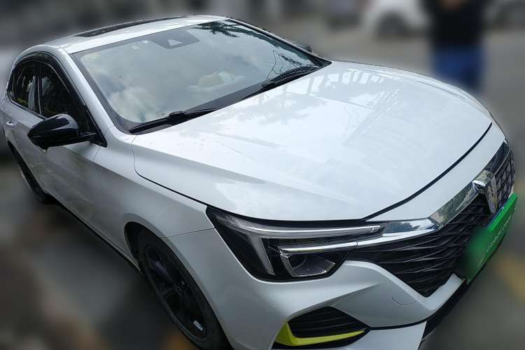 Used Roewe i6 MAX 2020 300TGI Automatic "Swell Cool Smart Drive" Edition
