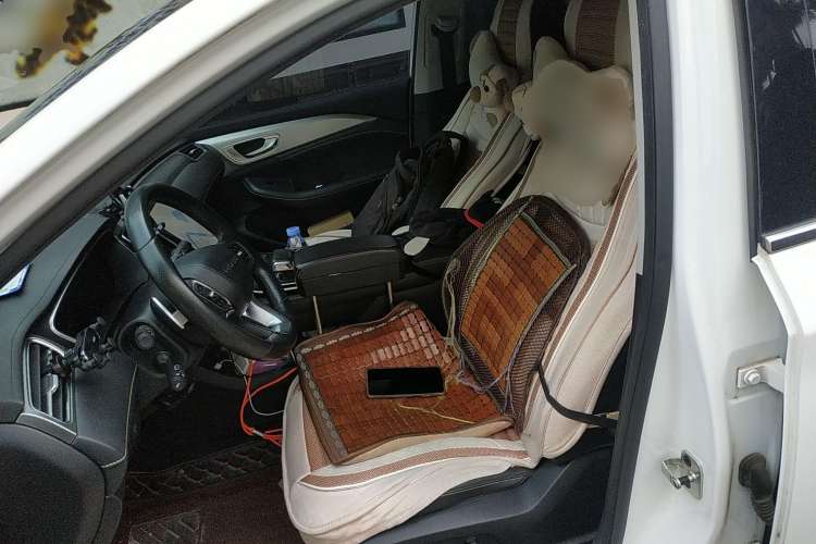 Used Roewe i6 MAX 2020 300TGI Automatic "Swell Cool Smart Drive" Edition
