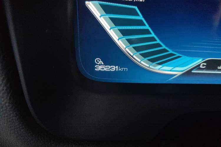 Used BYD Tang 2019 2.0T Automatic SmartConnect Luxury Version 5 Seats China VI Standard