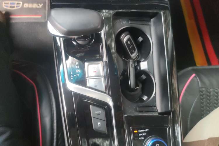 Used Geely Auto Emgrand GT New Energy 2018 1.5T PHEV Yaoxiang Edition Gear Lever