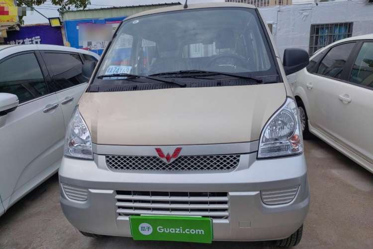 Used Wuling Rongguang EV 2022 Basic Passenger Bus Powered by Penghui Battery
