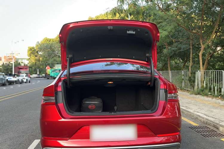 Used BYD Qin Pro New Energy 2018 DM 1.5TI Automatic Smart Connect Enjoyment Model Trunk