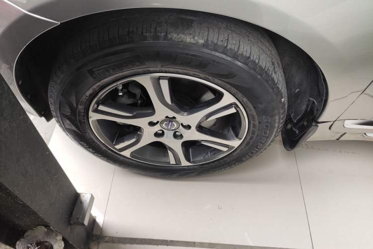 Used Volvo XC60 2014 T5 Zhiya Edition
