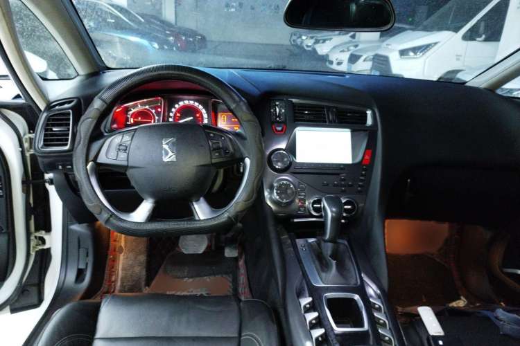 Used DS 5 2014 1.6T Elegant Version THP160