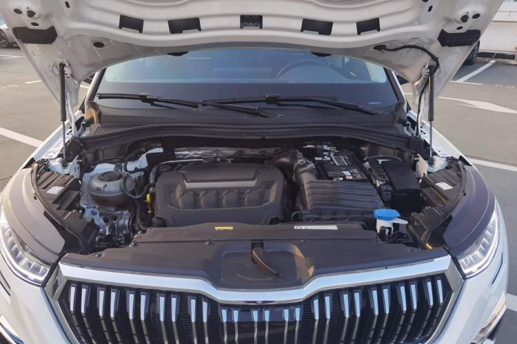 Used Skoda Kodiaq 2023 Facelifted TSI330 5-Seater Two-Wheel-Drive Luxury Edition
