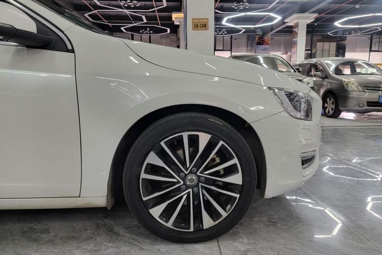 Used Chery E3 2015 1.5L Manual ZhiShang Model
