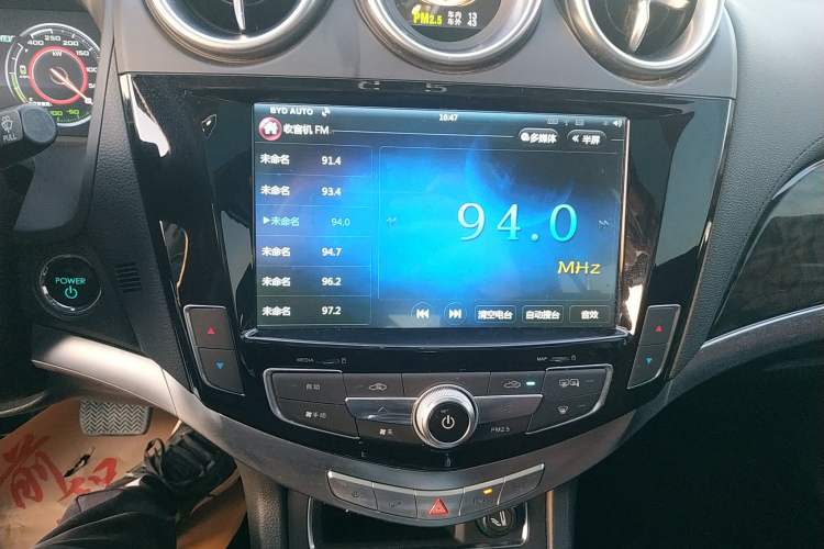 Used BYD Tang New Energy 2015 2.0T Four-Wheel-Drive Flagship Model Audio And AC Panel