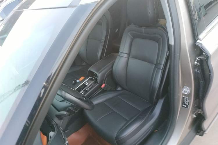 Used Lincoln Corsair 2020 2.0T Two-Wheel Drive Luxury Edition