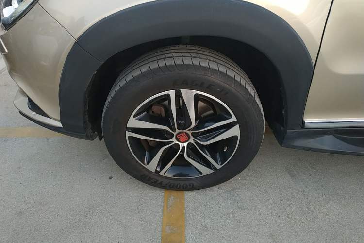 Used BYD Tang New Energy 2015 2.0T Four-Wheel-Drive Flagship Model Left Front Wheel Hub