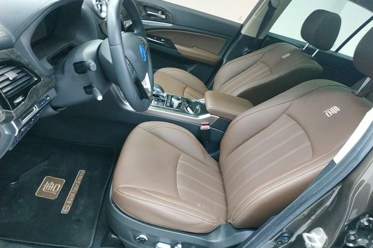 Used BYD Tang New Energy 2017 2.0T All-Wheel Drive Hyatt Model Left Front Seat