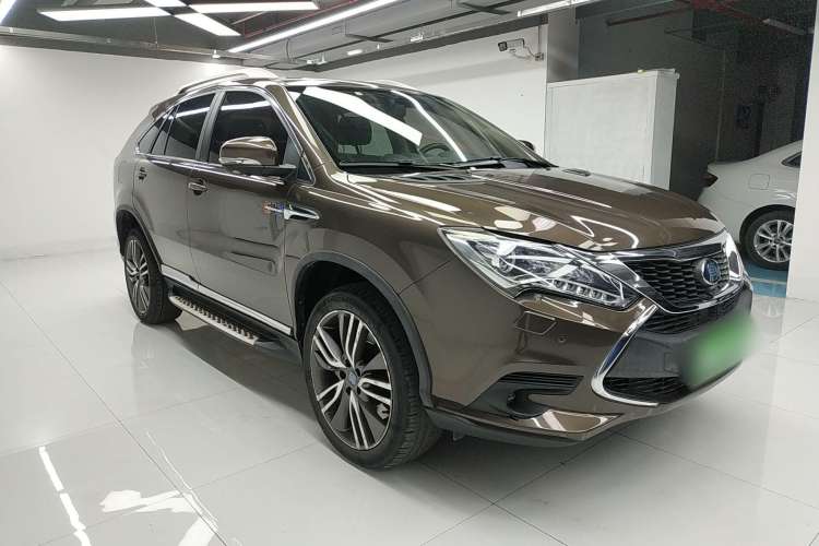 Used BYD Tang New Energy 2017 2.0T All-Wheel Drive Hyatt Model Front Right 45 Deg