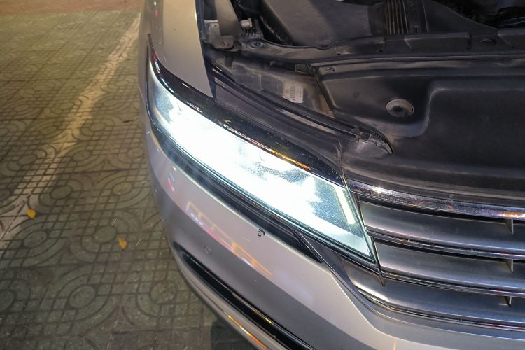 Used Volkswagen Phideon 2016 380TSI Two-Wheel-Drive Luxury Edition
