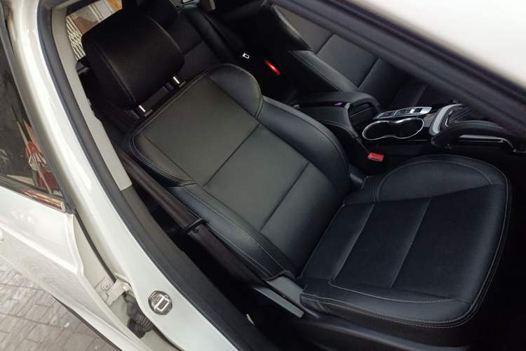 Used Zotye SR7 2016 1.5T CVT Cube Road Edition China V Standard
