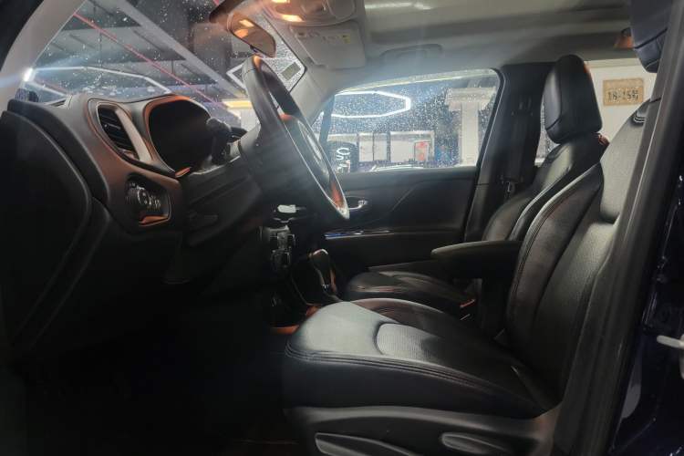 Used Jeep Renegade 2018 Connected Large Screen Version 180T Automatic High-Energy Edition