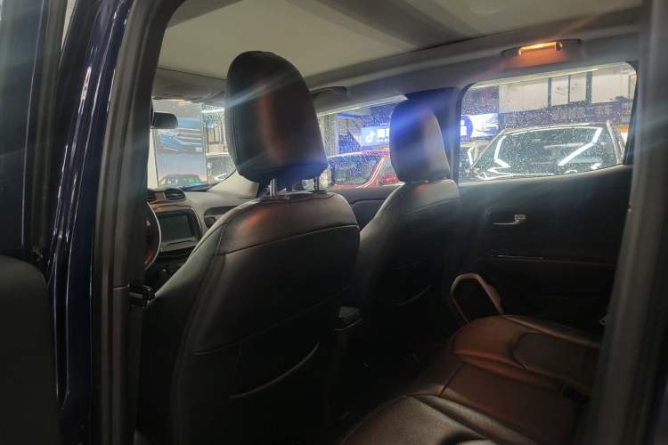 Used Jeep Renegade 2018 Connected Large Screen Version 180T Automatic High-Energy Edition