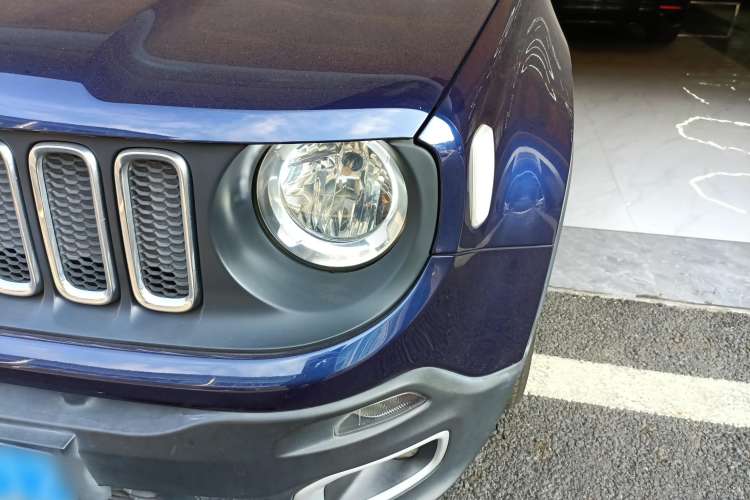 Used Jeep Renegade 2018 Connected Large Screen Version 180T Automatic High-Energy Edition