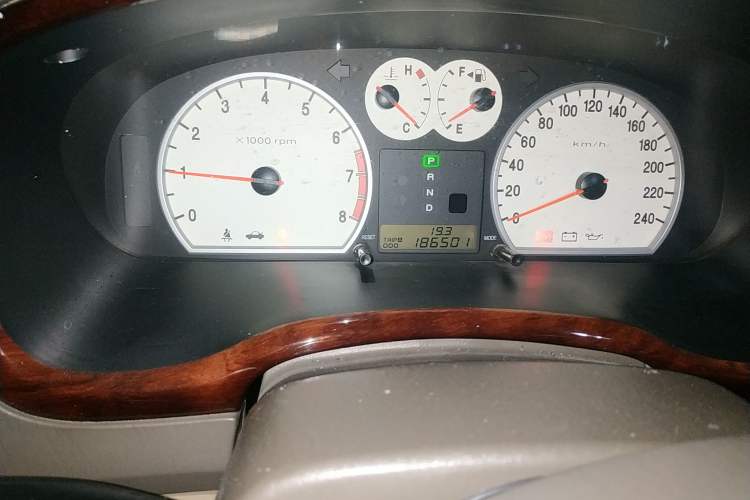 Used Hyundai MoInca 2009 2.0L Automatic Prestige GL Trim