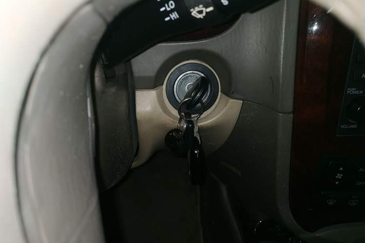 Used Hyundai MoInca 2009 2.0L Automatic Prestige GL Trim