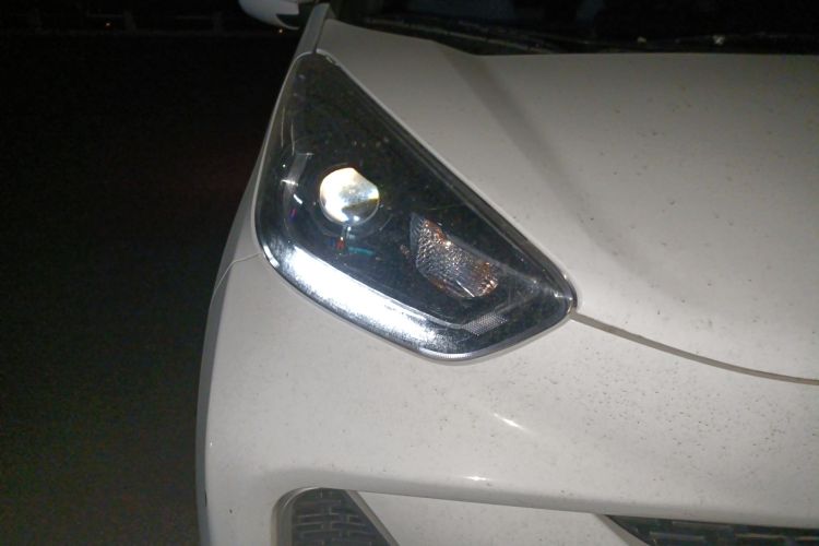 Used Chery New Energy Little Ant 2021 200 000-Yuan Ant Fan Edition Talent Version NMC Battery 301 km Right Front Headlight