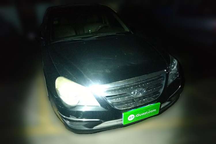 Used Hyundai MoInca 2009 2.0L Automatic Prestige GL Trim