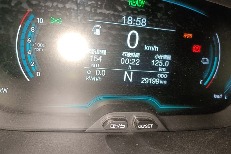 Used Chery New Energy Little Ant 2021 200 000-Yuan Ant Fan Edition Talent Version NMC Battery 301 km Odometer Close Up