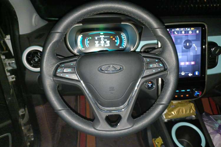 Used Chery New Energy Little Ant 2021 200 000-Yuan Ant Fan Edition Talent Version NMC Battery 301 km Steering Wheel