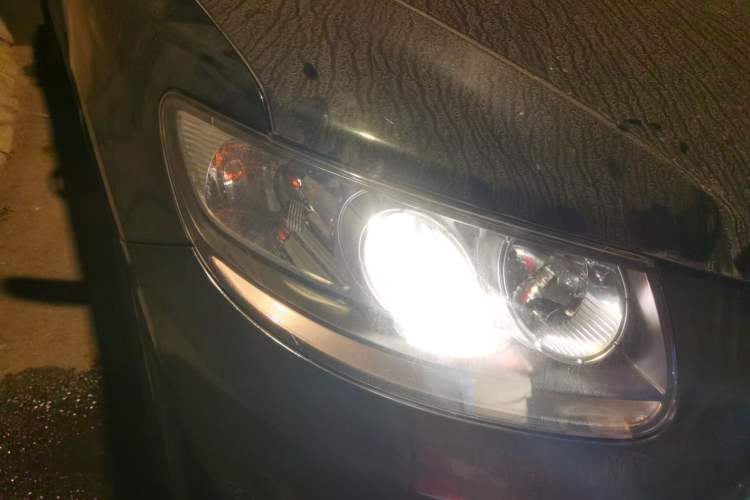 Used Hyundai Santa Fe Classic 2009 2.7 Luxury Version Right Front Headlight