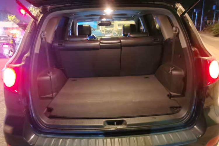 Used Hyundai Santa Fe Classic 2009 2.7 Luxury Version Trunk