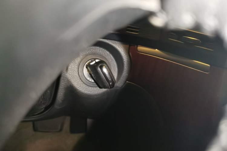 Used Hyundai Santa Fe Classic 2009 2.7 Luxury Version Vehicle Key